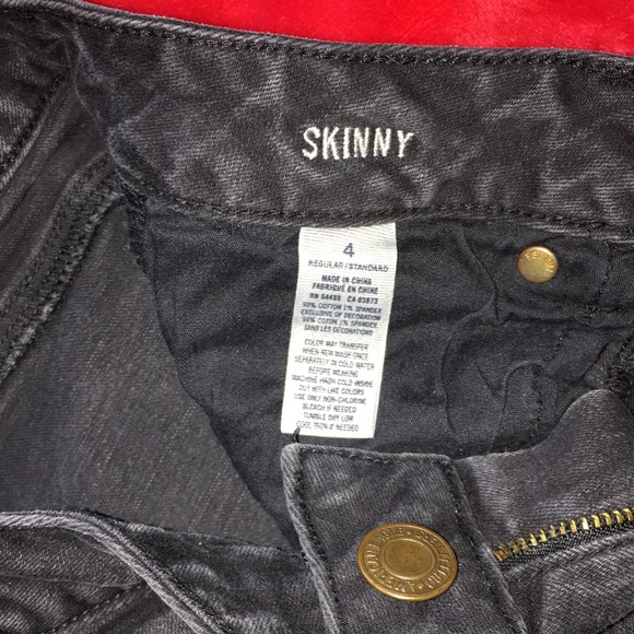 🖤AEO black low rise skinny jeans- Sz 4 - Picture 7 of 8